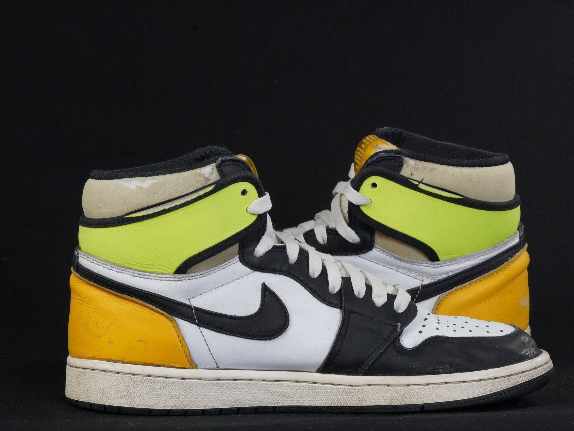 Használt Jordan 1 High Volt Gold - Steals.hu Buy Sell Trade Sneakers