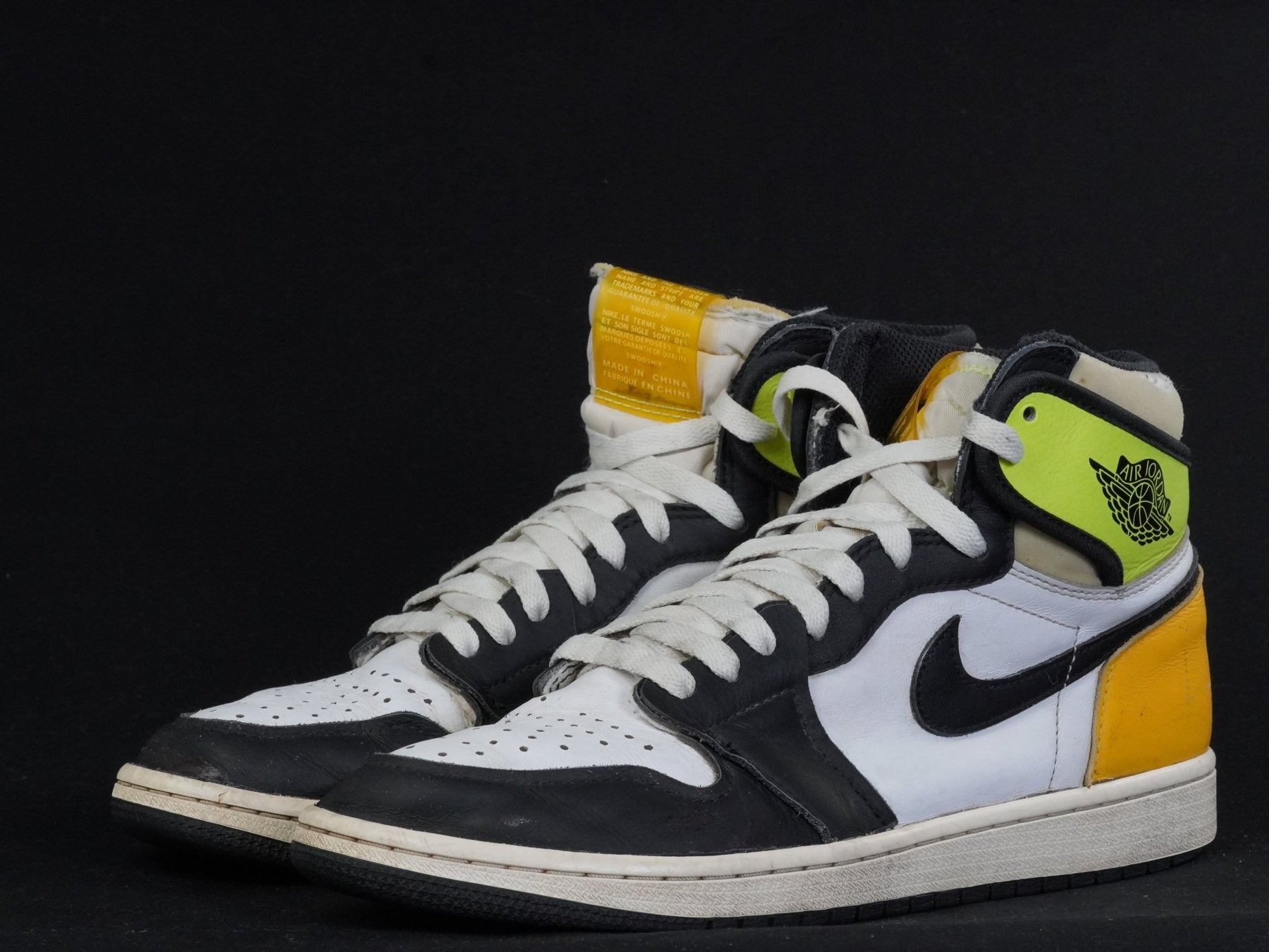 Használt Jordan 1 High Volt Gold - Steals.hu Buy Sell Trade Sneakers